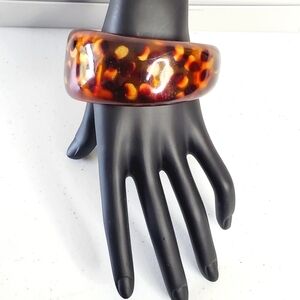 Wide Chunky Bangle Slip-on Plastic Animal Print Design Bangle